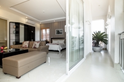  , Suite Room