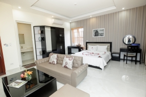 SUITE ROOM